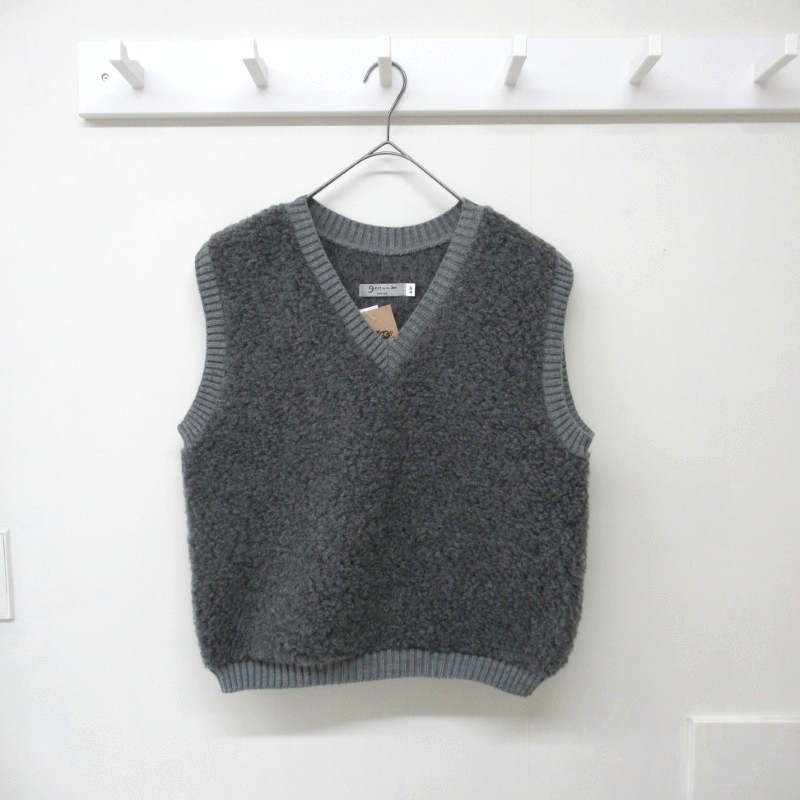 SHEEP BY THE SEA  Vネックボアベスト/DGY11